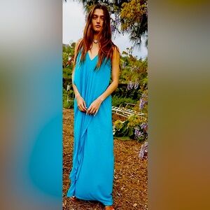 linen scoop neck maxi dress The Linen Short-Sleeve Scoop Midi Dress